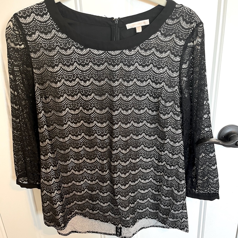 Skies Are Blue black & white blouse Medium
